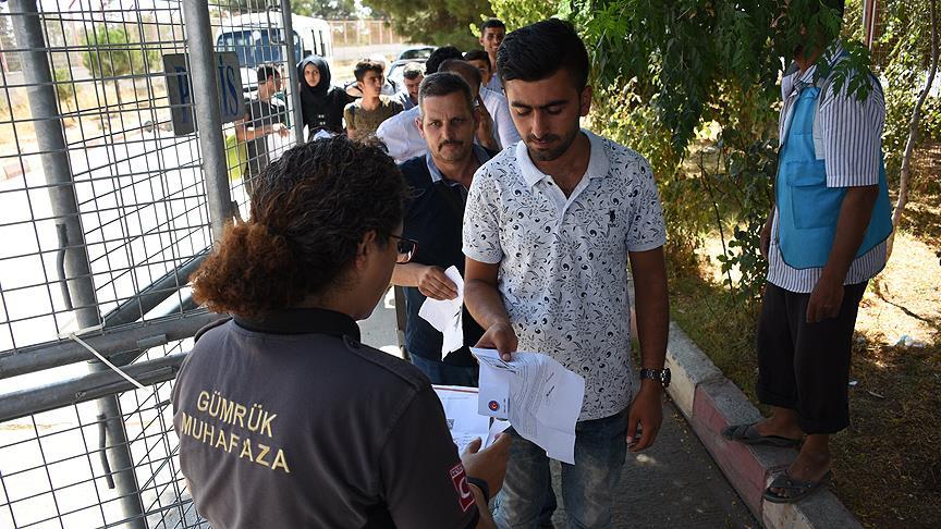 Suriyeliler Türkiye'ye dönmeye başladı