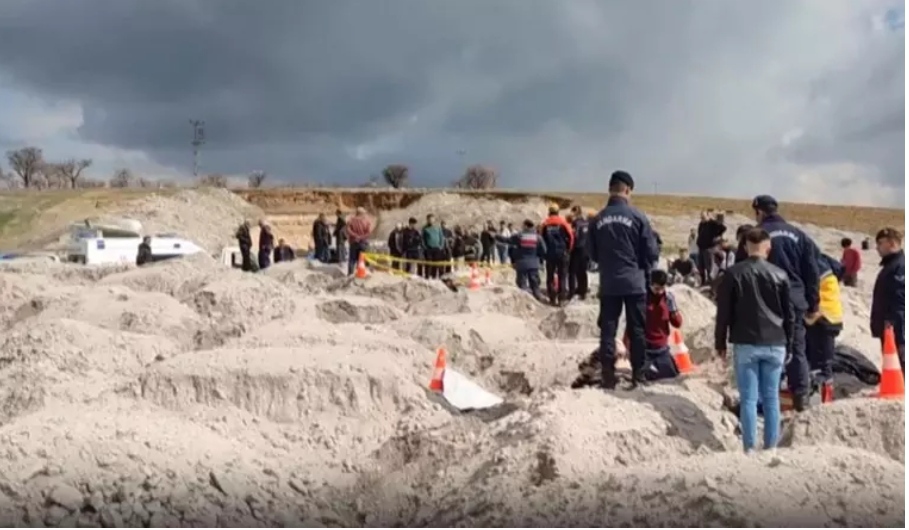 Niğde'de toprak altındaki patates deposu göçtü! Ölü ve yaralılar var