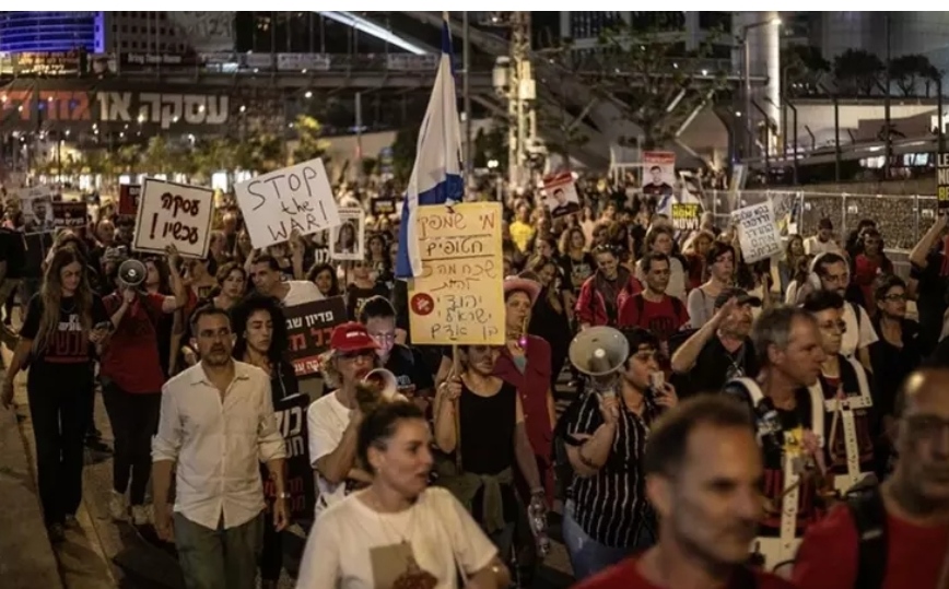 İsrailliler sokaklarda hükümetten ateşkes anlaşmasını imzalamasını talep etti