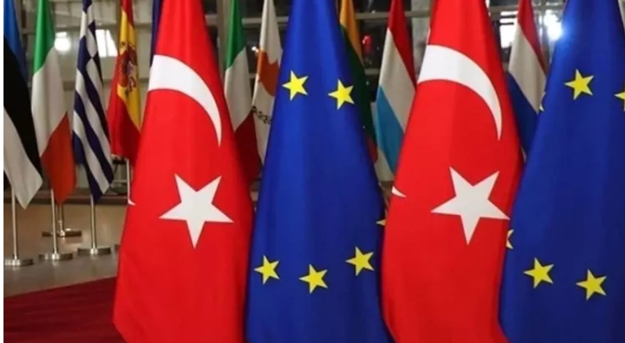 Zikzak politikası kıskacında Türkiye'nin AB üyelik süreci
