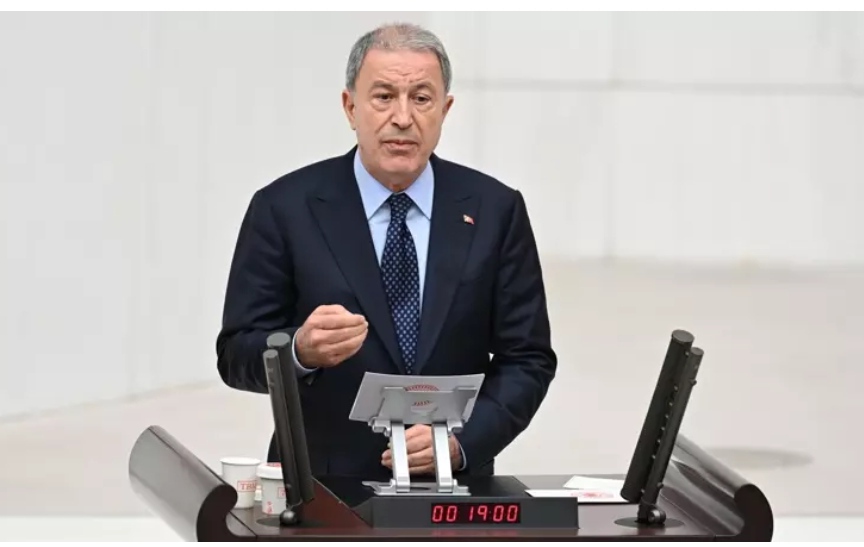 Hulusi Akar sessizliğini bozdu! Mikrofon polemiğine son noktayı koydu