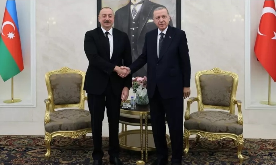 Cumhurbaşkanı Erdoğan, Aliyev'i Ankara Esenboğa Havalimanı'nda karşıladı