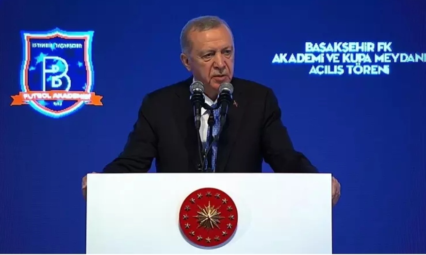 Cumhurbaşkanı Erdoğan: 'Futbola husumetin, holiganlığın girmesi sporun ruhuna zarar verir'