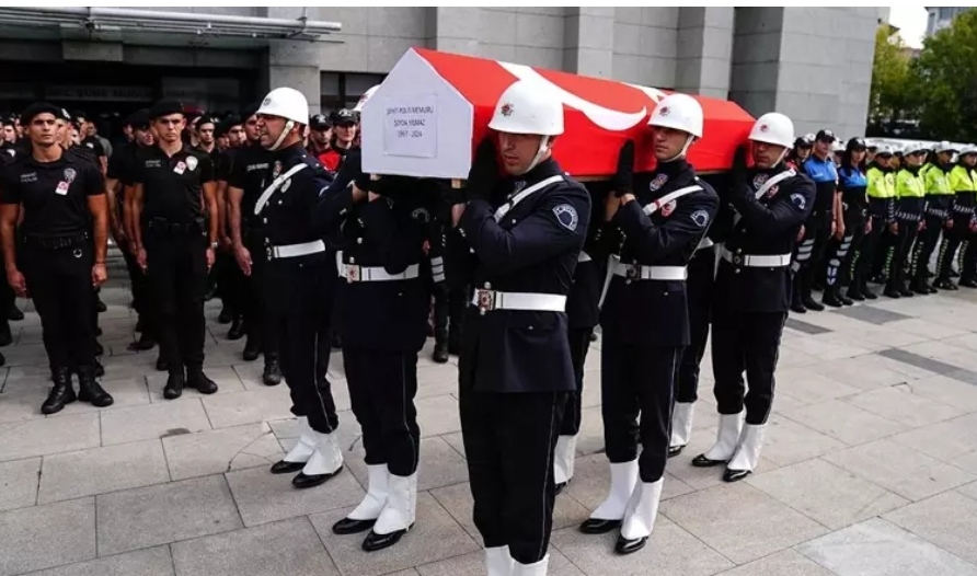 Şehit polis memurumuz için İstanbul'da cenaze töreni düzenlendi