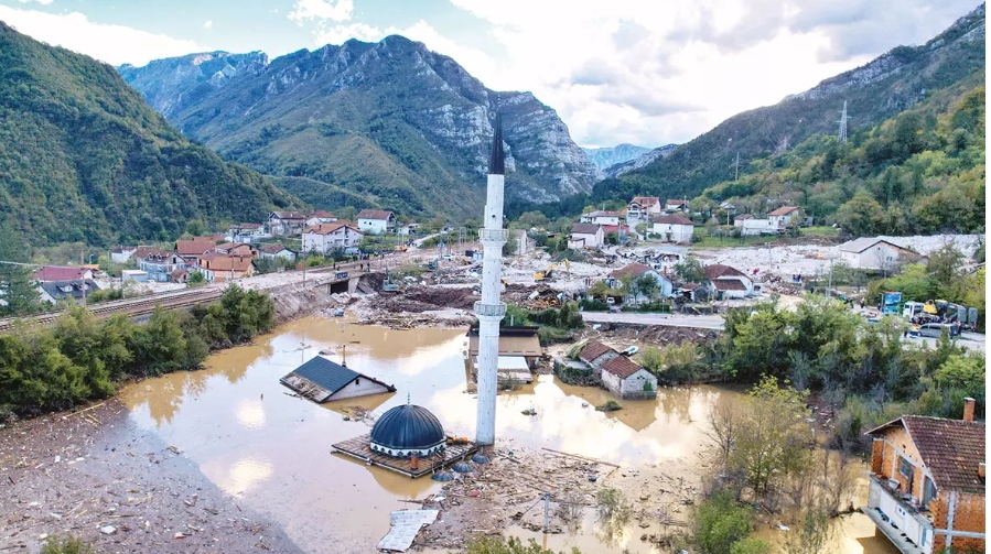 Bosna Hersek'te sel felaketi 16 can aldı