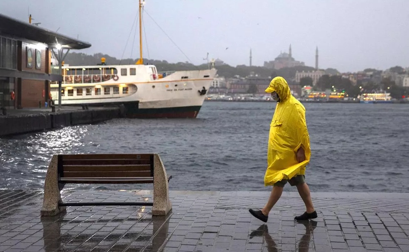 İstanbullular dikkat! Havalar soğuyor... Sıcaklıklar 4 ila 7 derece düşecek