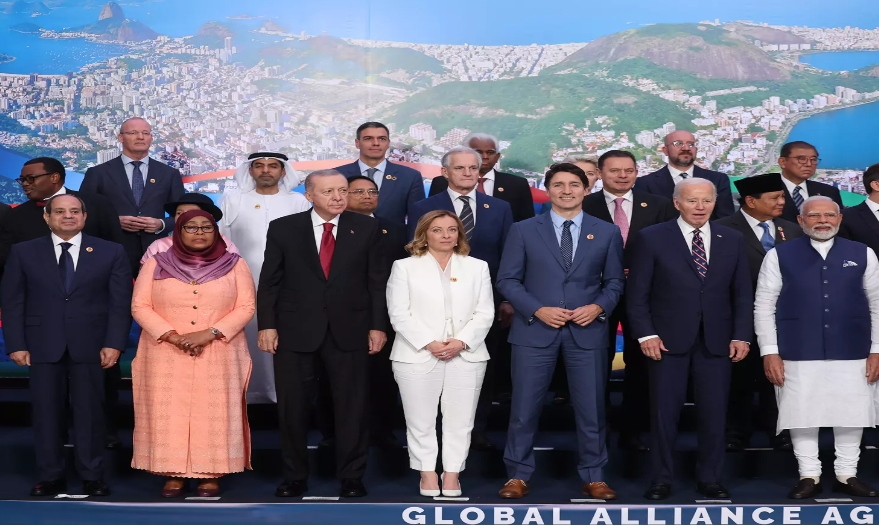 Cumhurbaşkanı Erdoğan, G20 lideriyle aile fotoğrafı çekildi