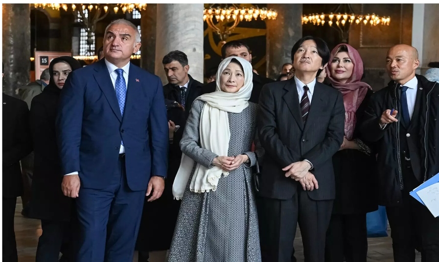 Japonya Veliaht Prens ve Prensesi, Ayasofya-i Kebir Cami-i Şerifi'ni ziyaret etti