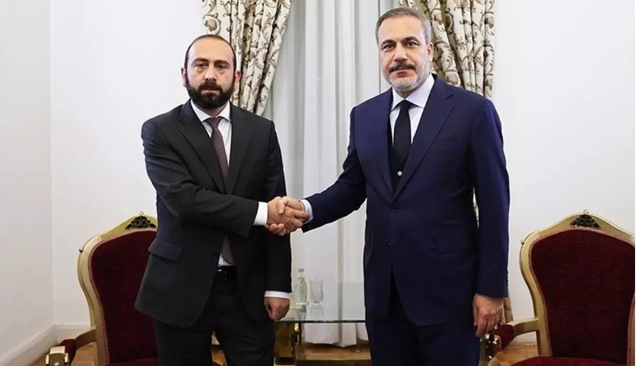 Bakan Fidan Ermenistanlı mevkidaşı Mirzoyan'la görüştü