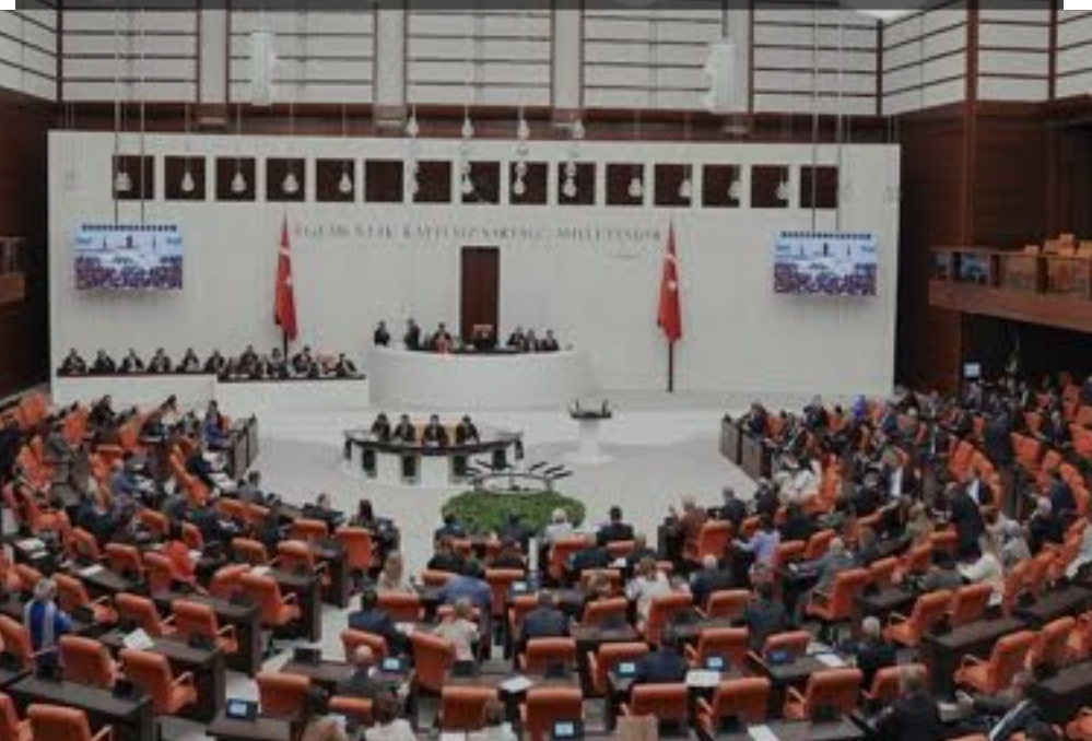 'Yeni Yol Grubu'nda ilk fire! Yer almayacağını duyurdu