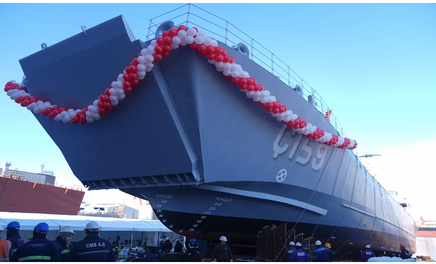 Yeni Tip Çıkarma Gemisi Ç-159 törenle denize indirildi