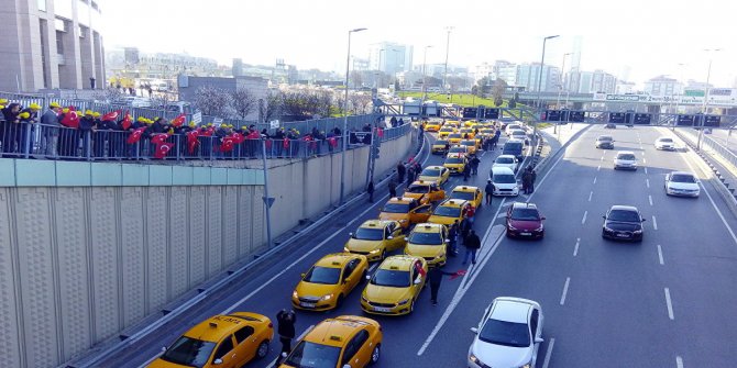 İstanbul'daki Taksicilerin Uber eylemini CHP destekledi
