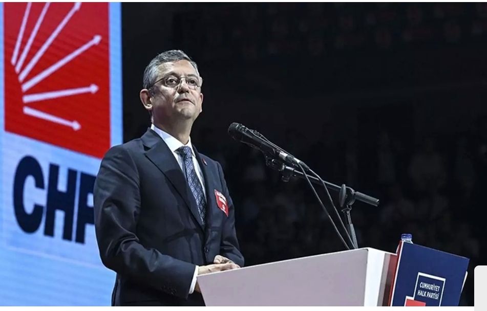 CHP'de İzmir hüsranı! Özgür Özel "2 milyon" dedi, emniyet ise farklı söyledi