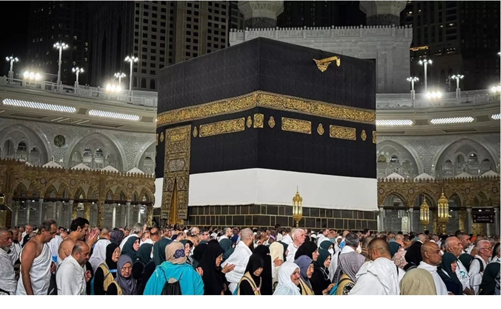 Yüz binlerce hacı adayının kutsal topraklara gelişi devam ediyor