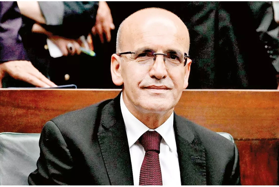 Hazine Bakanı Şimşek, KKTC'ye ziyarette!