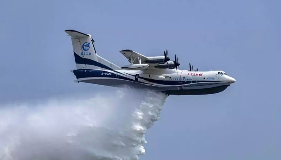 Çin'in yerli üretim amfibi uçağı AG600 üretim lisansı aldı