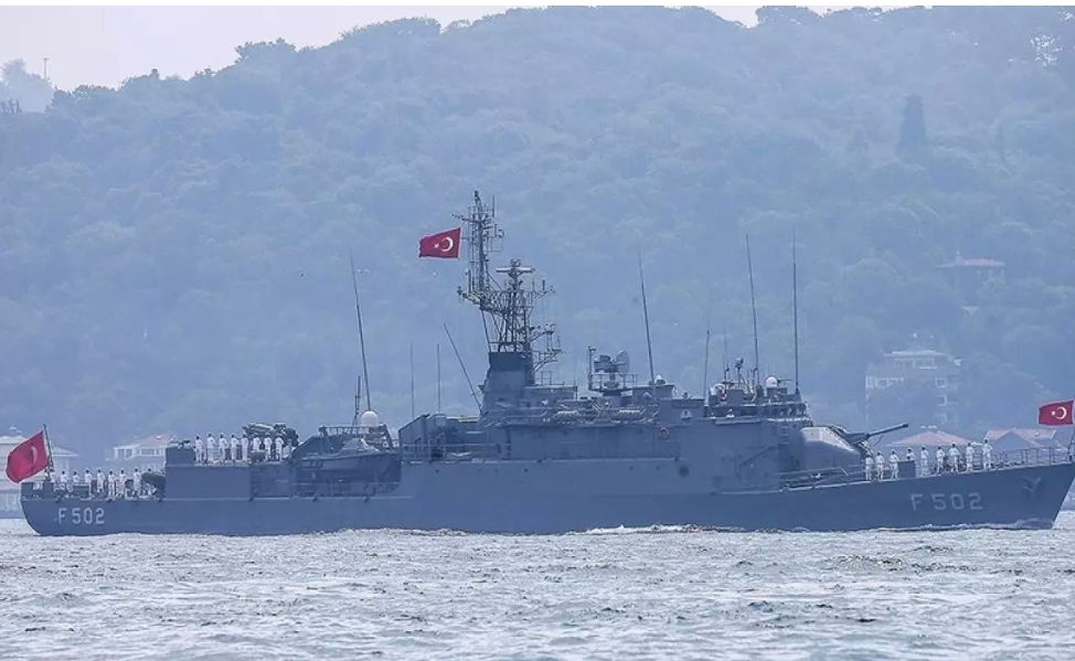 Türk savaş gemileri KKTC'deki limanlarda ziyarete açılacak