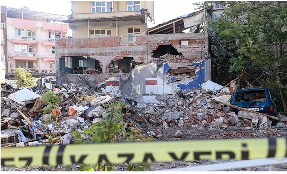 Balıkesir'deki 6,1'lik depremin ardından 786 artçı sarsıntı meydana geldi