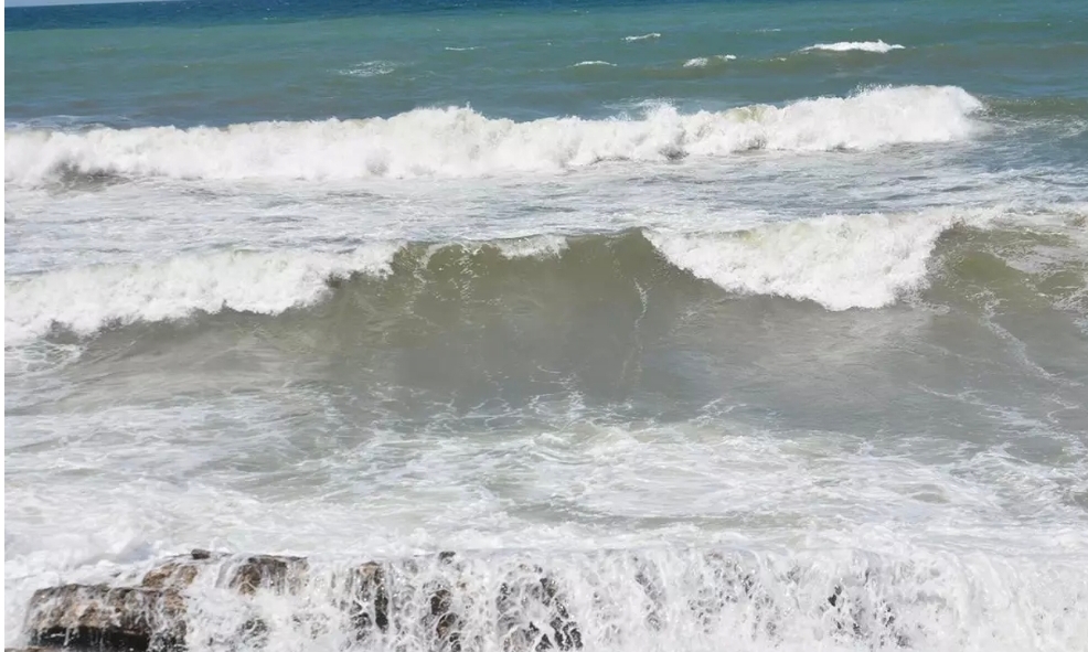 Sakarya'da denize gireceklere uyarı: 5 gün sahillere kırmızı bayrak çekilecek