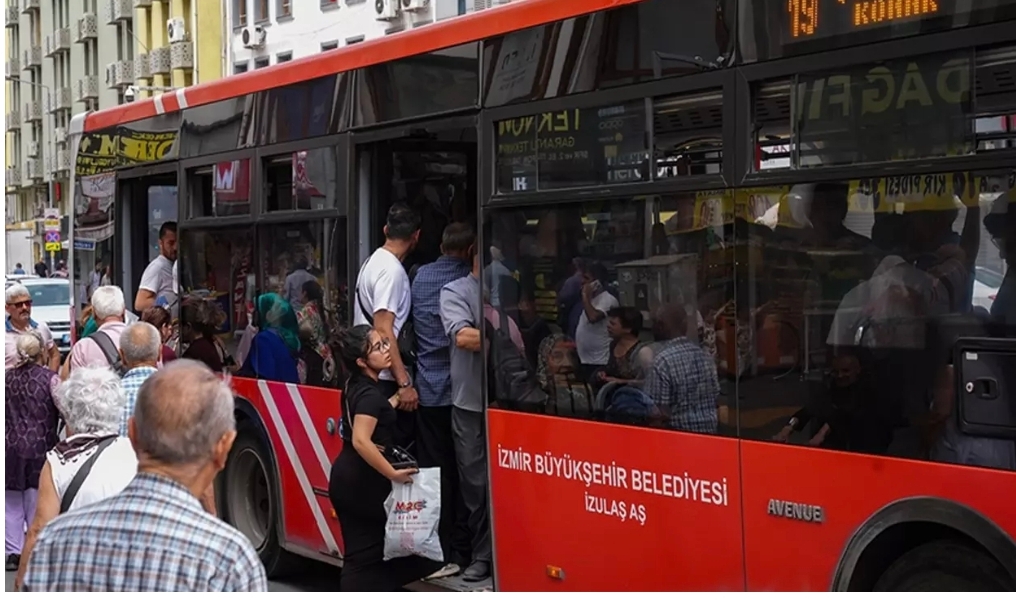 İzmir'de toplu ulaşıma zam