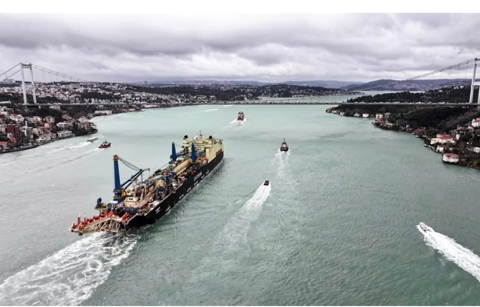 İstanbul Boğazı'ndan 2025'in ilk 6 ayında günde 107 gemi geçti