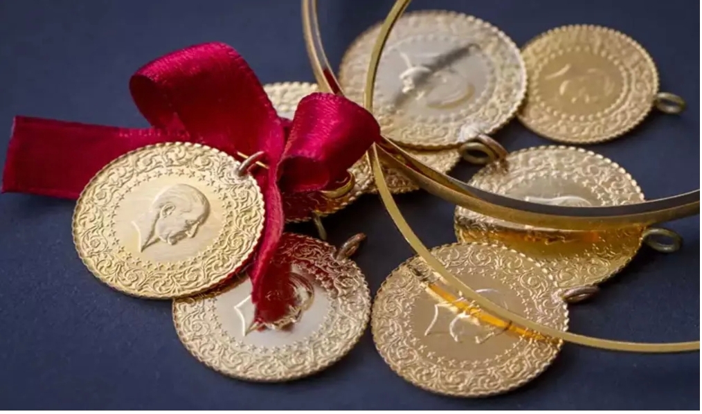 21 Ağustos 2025 Perşembe Bugün Cumhuriyet altını, yarım altın, çeyrek altın ve gram altın fiyatları bugün ne kadar, alış satış kaç TL?