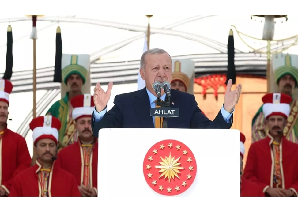 "Ahlat, Kızılelma'nın anahtarıdır" Cumhurbaşkanı Erdoğan: Malazgirt tarihimizin en şanlı sayfalarından biri