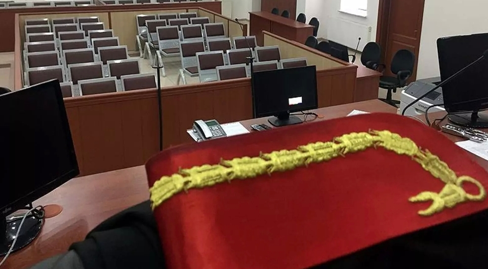 Görevden uzaklaştırılan Beykoz Belediye Başkanı Alaattin Köseler ile 25 sanık hakim karşısında