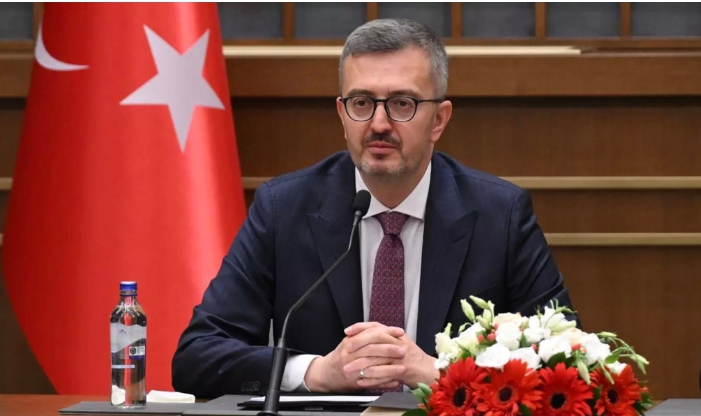 İletişim Başkanı Duran, 12 Dev Adam'ı tebrik etti