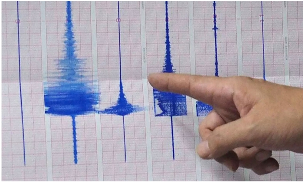 Pasifik'te 6,4 büyüklüğünde deprem