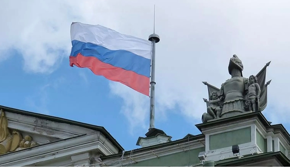 Rusya'dan Macron'a tepki... ''Fransa'da Cumhurbaşkanı yok, Kiev'in avukatı var''