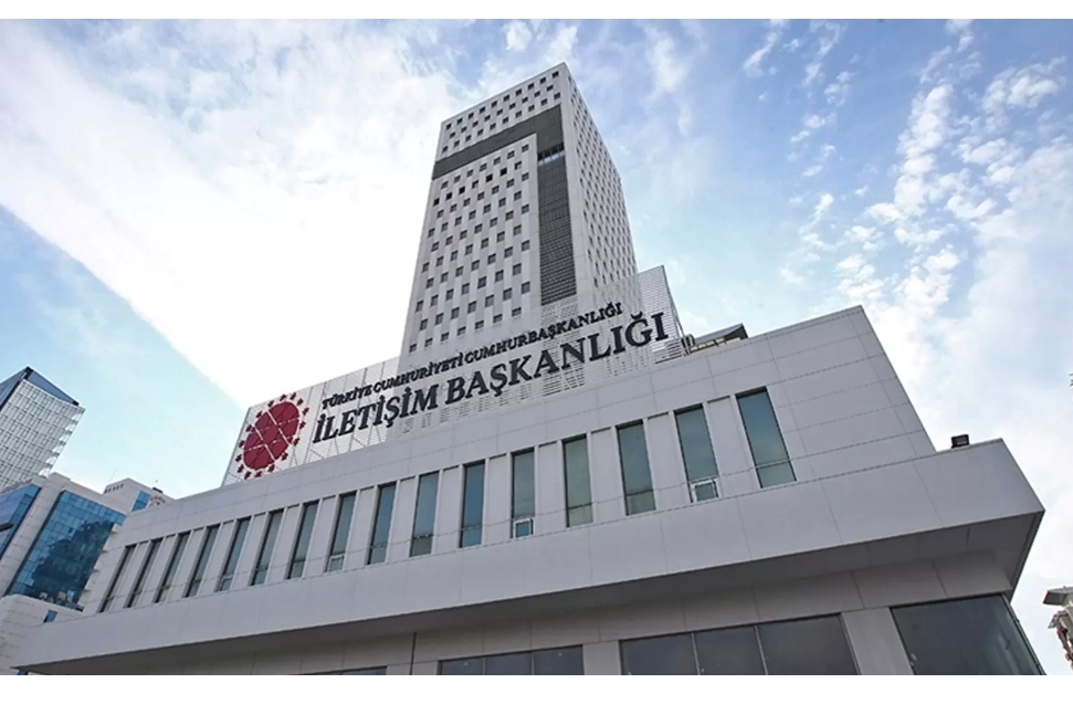 ''7 Ekim'in yıl dönümünde Azerbaycan'da bayraklar yarıya indirildi'' iddiasına yalanlama