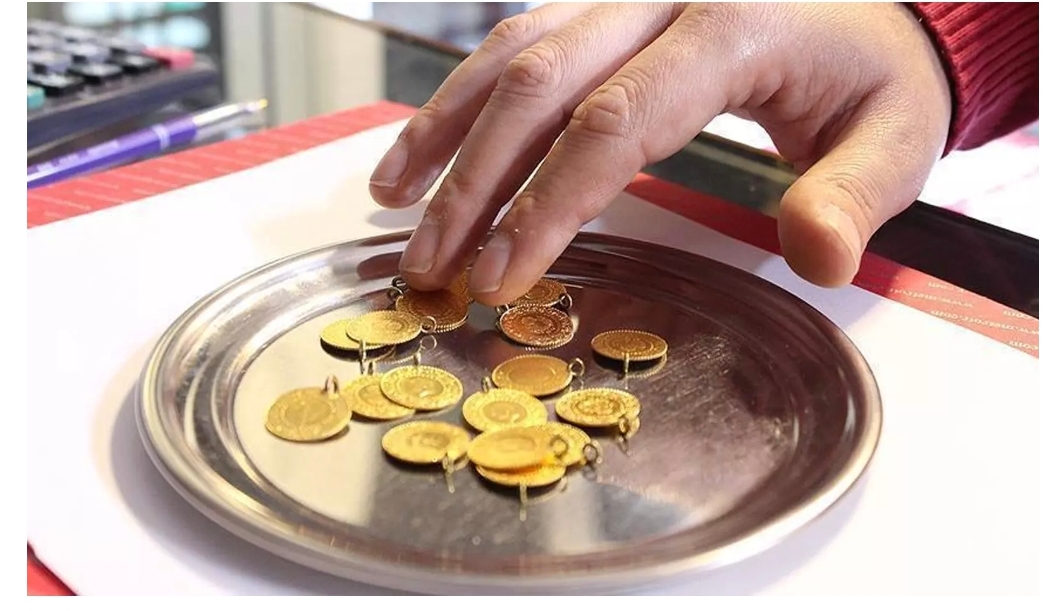 Bugün Cumhuriyet altını, yarım altın, çeyrek altın ve gram altın fiyatları bugün ne kadar, alış satış kaç TL?