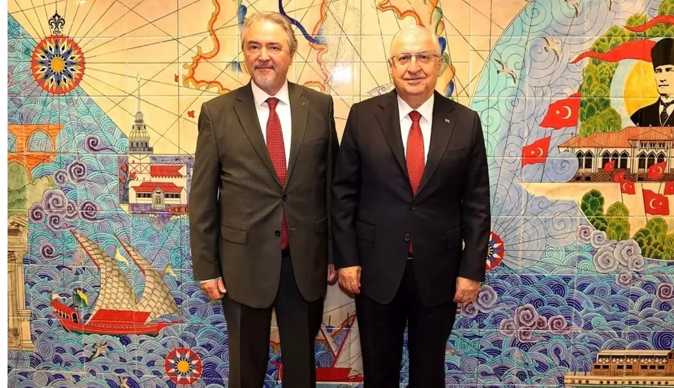 Bakan Güler'den Türkiye'nin NATO Daimi Temsilciliği'ne ziyaret