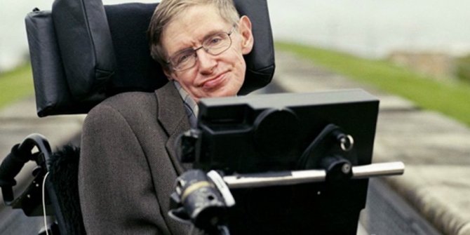 Ünlü fizikçi Stephen Hawking hayatını kaybetti!