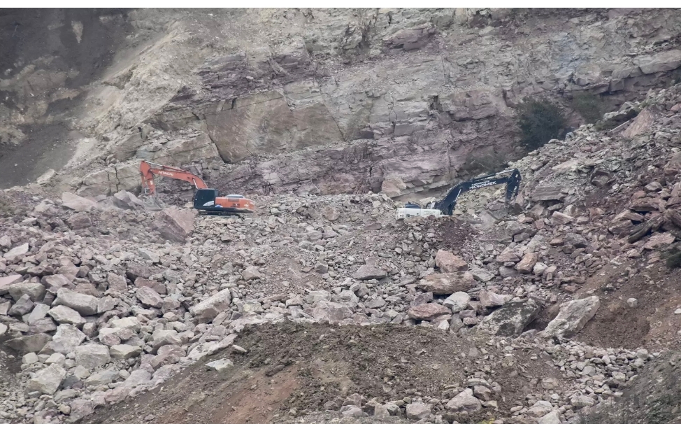 Taş ocağı şantiyesinde göçük: Arama kurtarma çalışmaları başladı