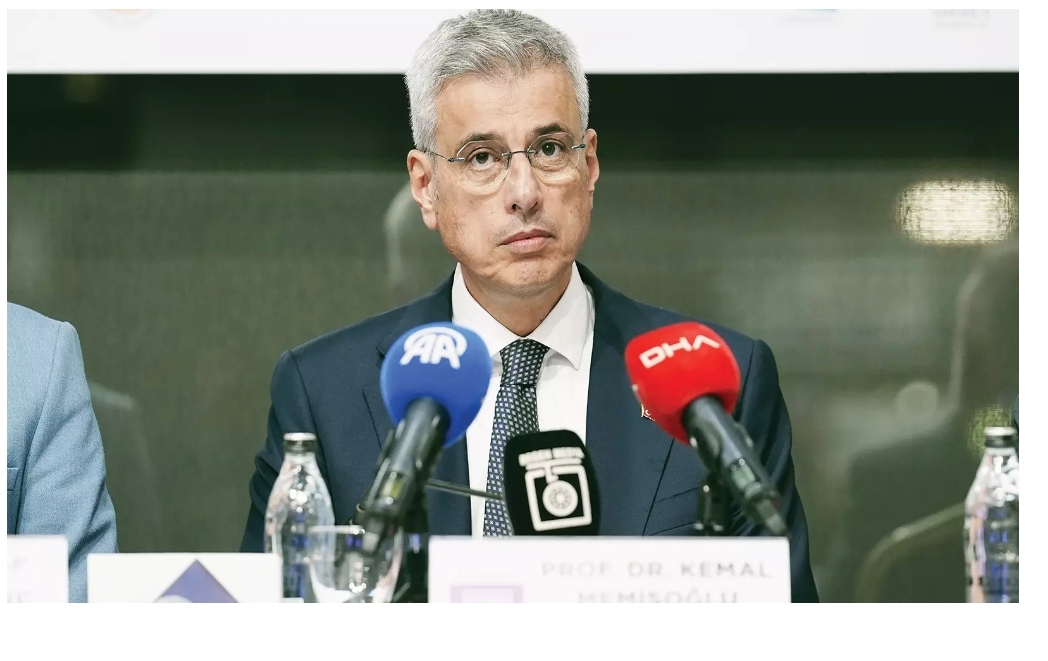 Sağlık Bakanı Memişoğlu: Böcek ailesinin tedavisinde sorun saptanmadı, soruşturma sürüyor