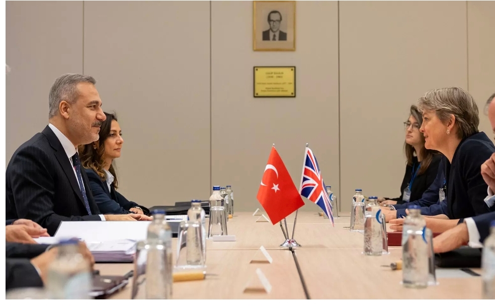 Bakan Fidan'dan İngiltere'ye Gazze mesajı: İsrail'e baskı kurulmalı