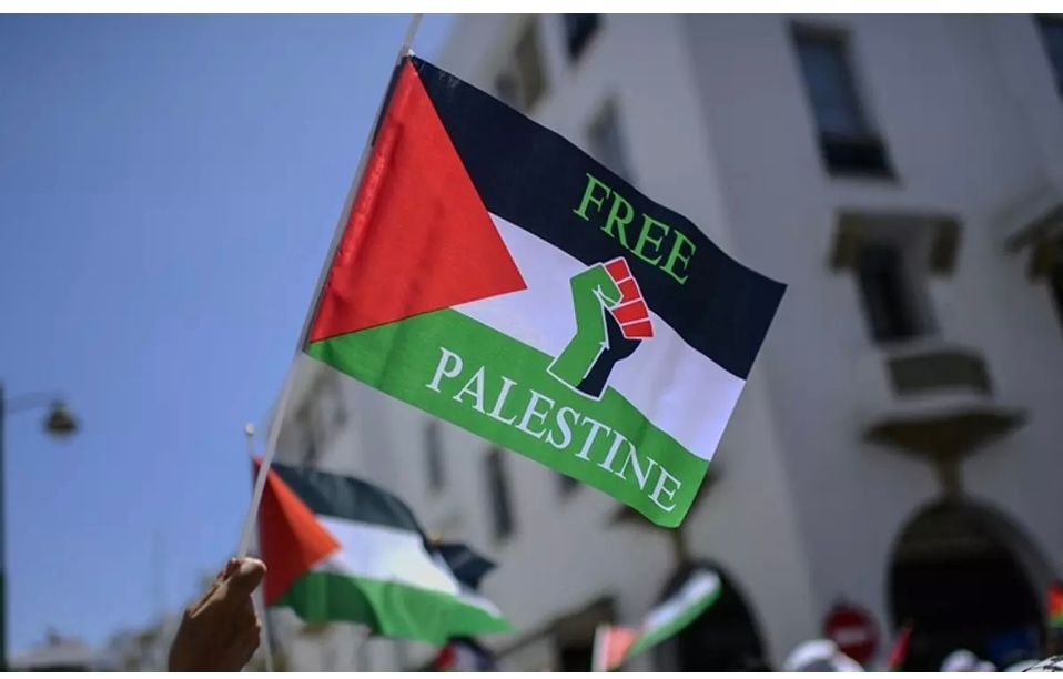 Fas'ta binlerce kişi, "siz ümmetin onurusunuz" sloganıyla Gazze'ye destek için yürüdü