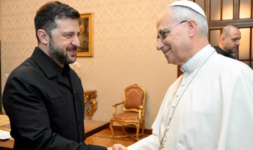 Papa 14. Leo, Ukrayna Devlet Başkanı Zelenski ile görüştü