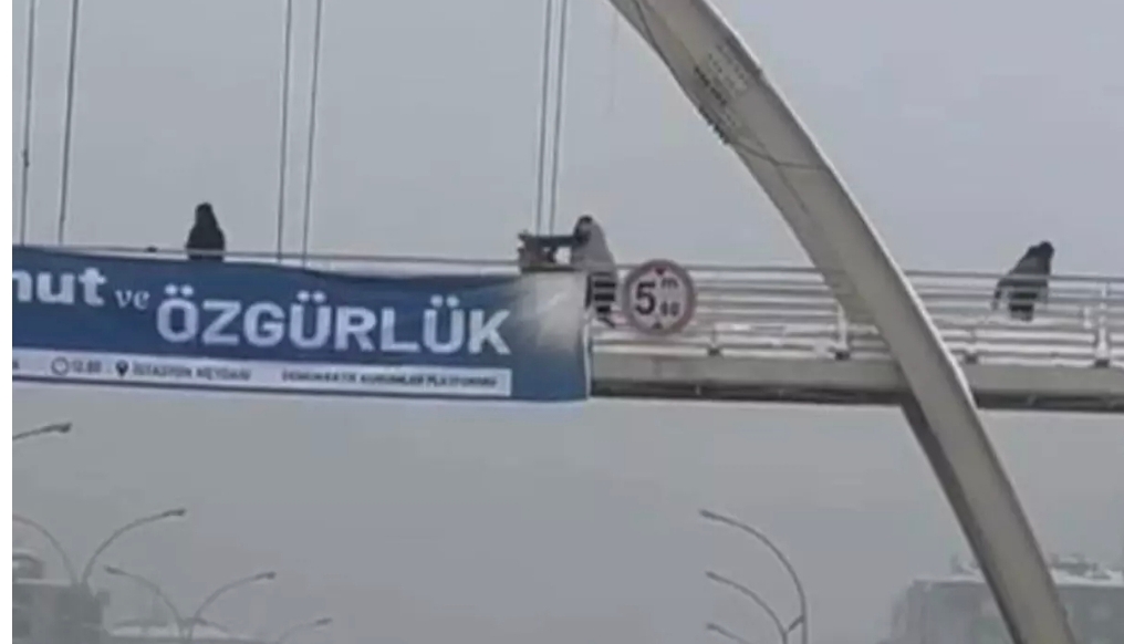 Araçlara kar topu attıkları gerekçesiyle çocukları darbeden sürücü tutuklandı