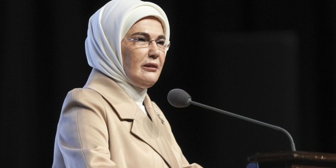 Emine Erdoğan'dan 23 Nisan mesajı