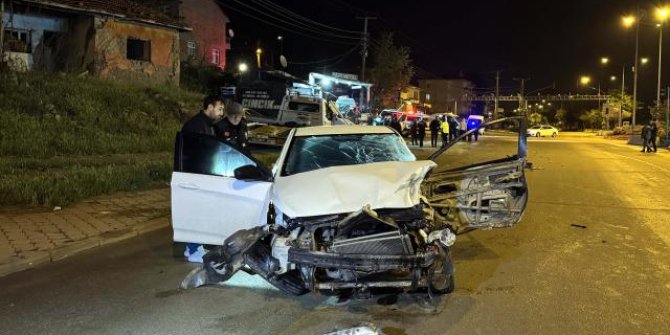 Park halindeki çekiciye çarptı: 1 ölü, 1 yaralı