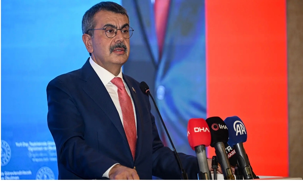 BakanTekin: Çağın imkanlarına hakim nesiller yetiştirmeyi hedefliyoruz