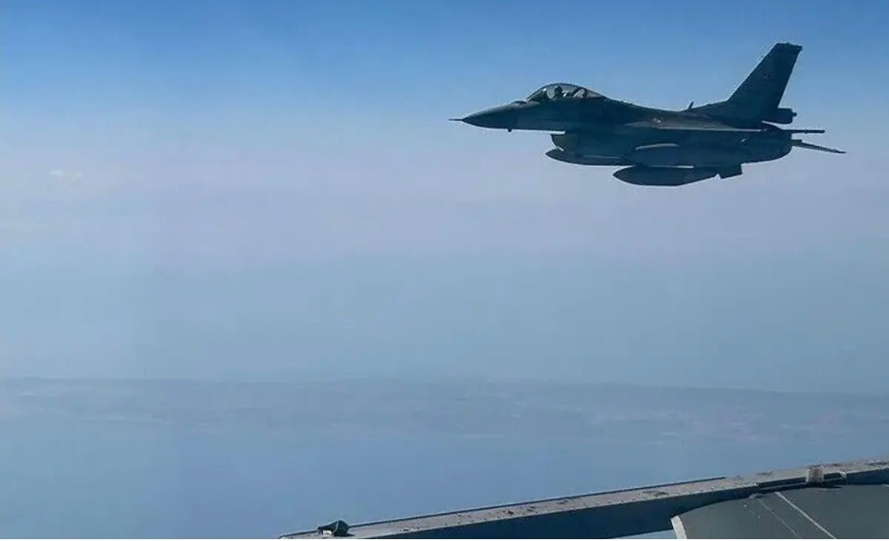 Türk Hava Kuvvetleri, Kıbrıs Adası'nın güneyinde eğitim uçuşu yaptı