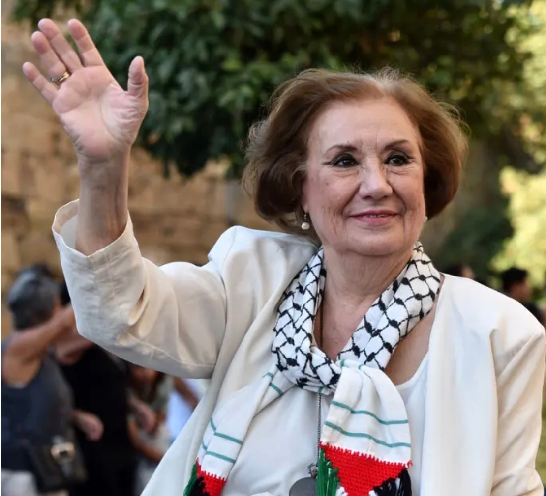Sanatçı Gülsen Tuncer 81 yaşında hayatını kaybetti