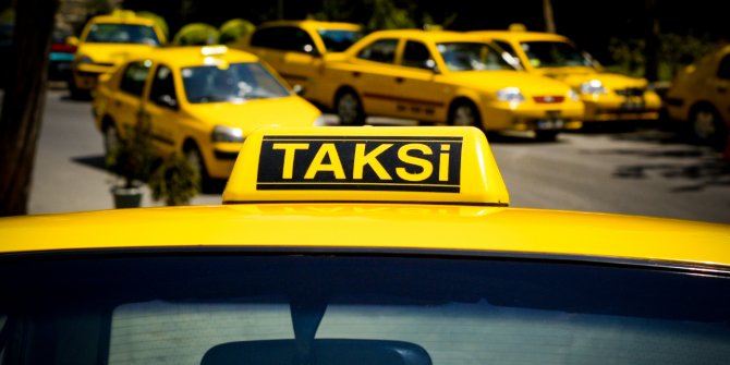İstanbul'da taksilere "teknolojik" tepe lambası