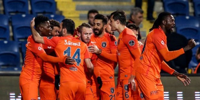 Medipol Başakşehir maç fazlasıyla liderliğe yükseldi