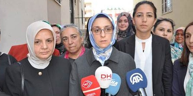 AK Parti Kadın Kolları Başkanı Lütfiye Selva Çam, Şehit Ailelerini Ziyaret Etti