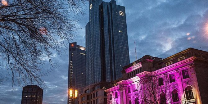 Deutsche Bank’ın net karında sert düşüş